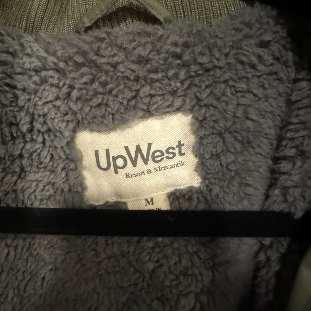 UpWest Men’s Medium Puffer Jacket - Picture 2 of 3